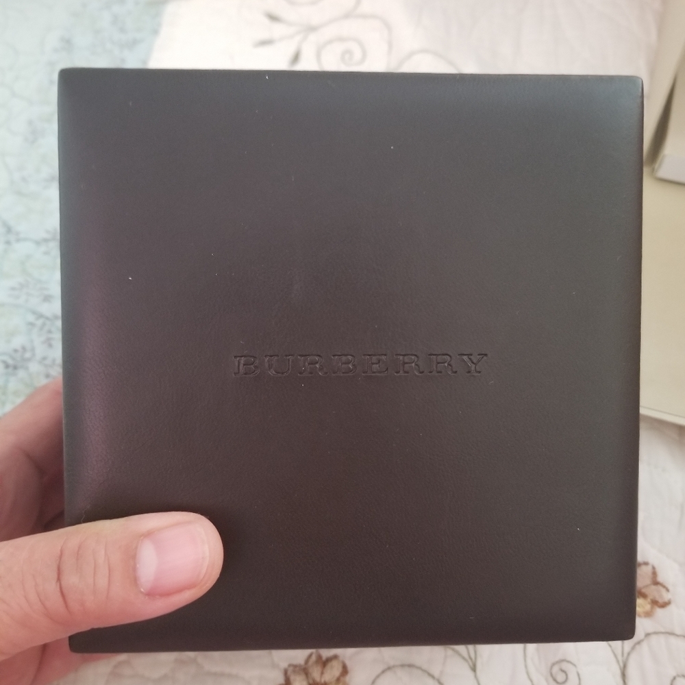 Burberry bangle watch - Picture 3 of 5